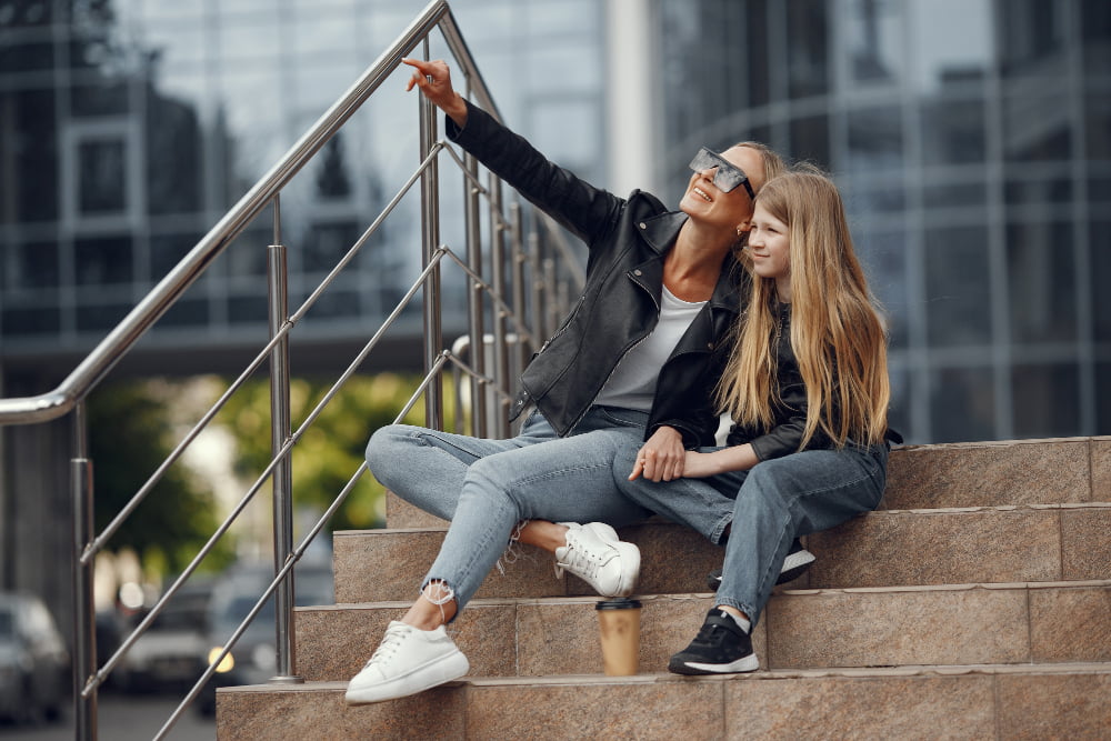 Como fazer look com jeans mom? 12 look Jeans mom
