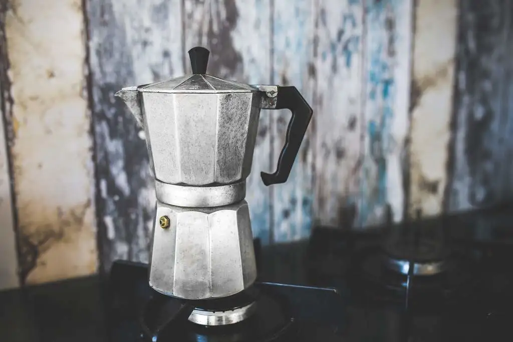 Qual é melhor: café no coador ou na cafeteira? 11 cafeteira